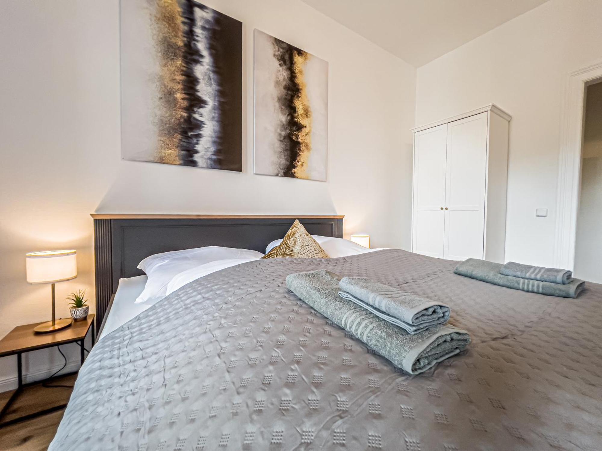Grosse 3 Schlafzimmer Unterkunft Mit Kueche, Bad, Waschmaschine & Balkon Am Zoo 라이프치히 외부 사진